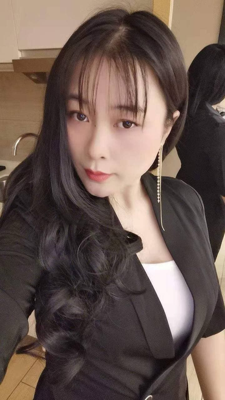 静安制服大屁股妹子